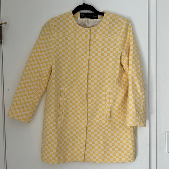 ♻️DONATED DEC. 2023♻️ 
Zara yellow/white checkered gingham coat size M - Picture 1 of 9